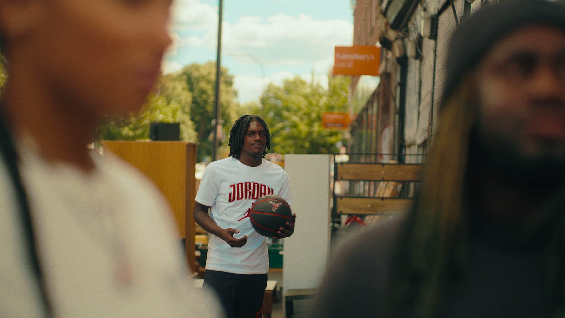 Footlocker x Jordan slideshow 4